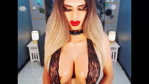 Loraine Cruz online show from May 4, 2:11 pm