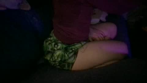 boywithbug online show from October 31, 1:37 am