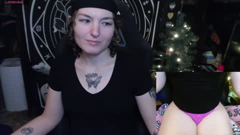 BrandiWRLD999 online show from February 3, 5:35 pm