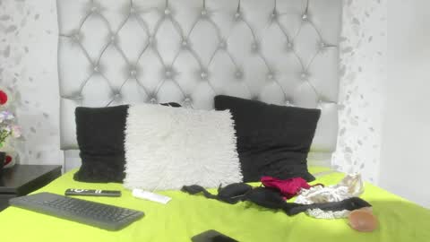 brenda sofia2 online show from April 18, 7:07 pm