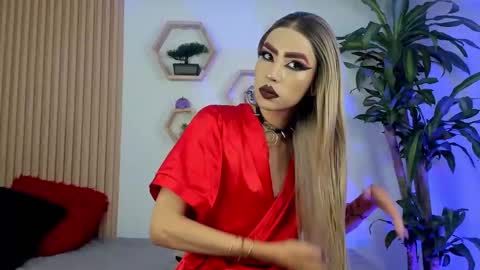 briana_white online show from October 8, 5:14 pm