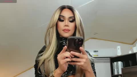 Brooke Shimmers IG online show from February 21, 11:10 pm