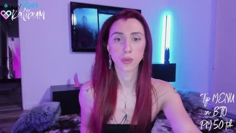 Snapshot of bumbum_kalibum chatting on February 3, 11:26 pm Ivan online show from February 3, 11:26 pm