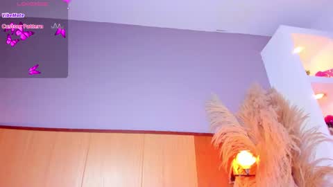 camiestrada online show from March 8, 11:07 pm