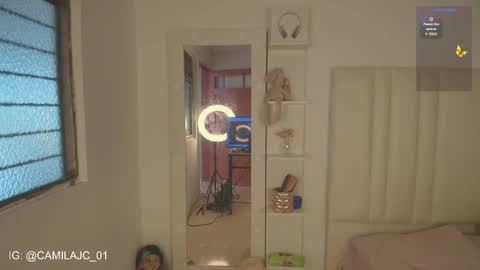 Laura Camila online show from February 18, 3:42 pm