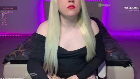 Miley online show from March 17, 6:32 pm