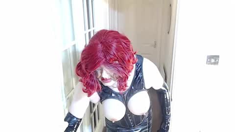 candi smokes online show from December 5, 2:23 pm