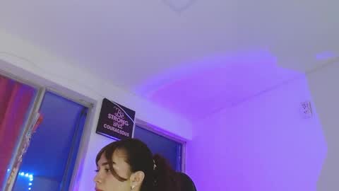 candy_giuliana21 online show from April 21, 1:42 am