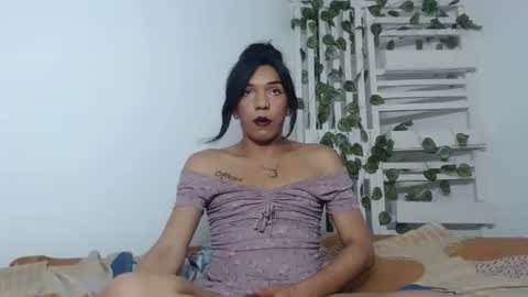 candy_hot_trans online show from April 9, 2:24 am