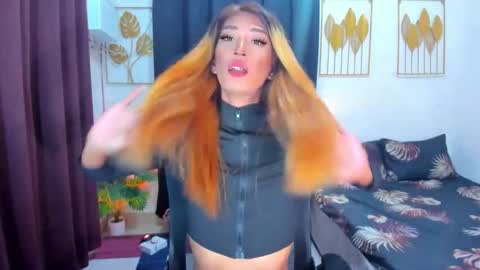 Snapshot of casandrawilson chatting on October 22, 4:31 pm casandrawilson online show from October 22, 4:31 pm
