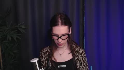 Cassie online show from March 13, 3:28 pm