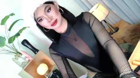 CatalenaX online show from November 30, 9:06 pm