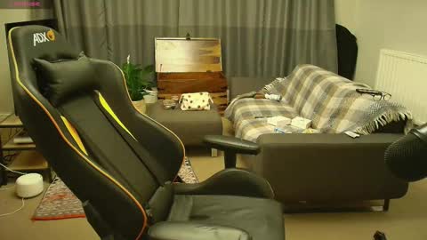 Catherinecuddles online show from March 11, 7:29 pm