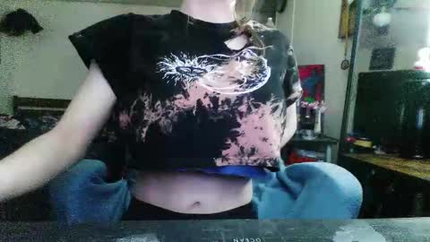 Kayla online show from March 10, 5:22 am