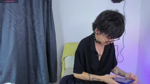 Charlie online show from April 6, 8:42 pm