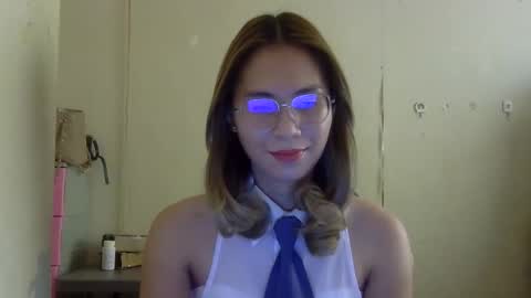 chelly4u69 online show from October 30, 4:33 am