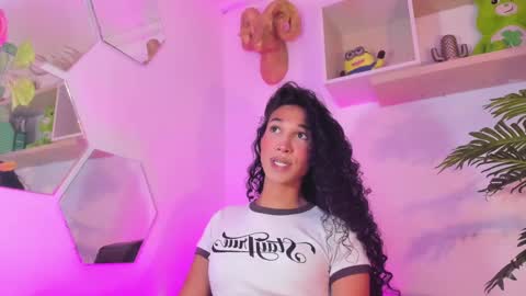 Chloe  online show from March 10, 8:01 pm