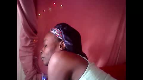 chocolatedrop_ online show from February 2, 2:27 pm