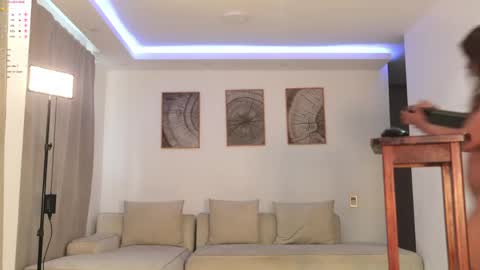 cinnamon__criss online show from June 1, 10:22 pm