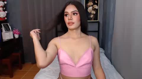 Snapshot of classy_maika chatting on February 3, 10:36 am maika online show from February 3, 10:36 am