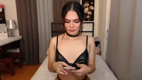Snapshot of classy_maika chatting on September 11, 8:11 am maika online show from September 11, 8:11 am