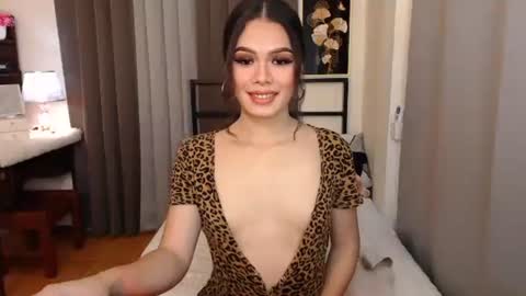 Snapshot of classy_maika chatting on September 13, 9:15 am maika online show from September 13, 9:15 am