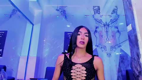 crhistofer_ online show from July 5, 5:25 am