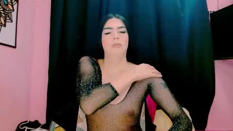 Instagram cristal espinosa1 online show from February 1, 5:17 am