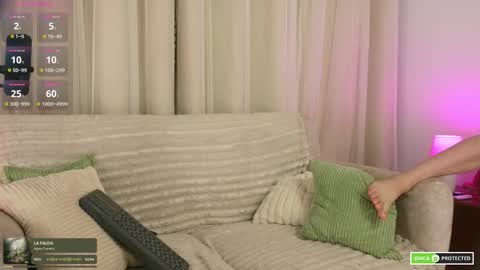 You Erelis  online show from November 16, 7:57 pm