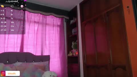 Sophia online show from January 19, 8:30 pm