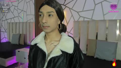 Cyrus online show from April 4, 12:03 pm