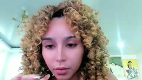 Snapshot of damnperfectxx chatting on September 13, 2:17 am damnperfectxx online show from September 13, 2:17 am