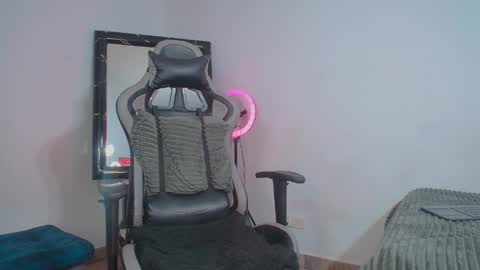 danna isabella online show from April 20, 8:21 pm