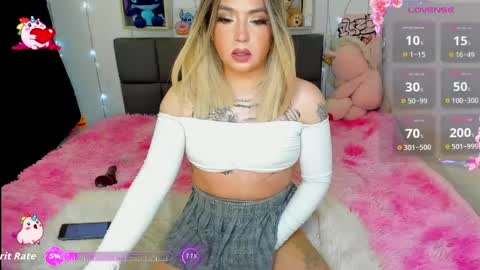 dannia_13 online show from April 26, 9:46 pm