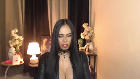YOUR KINKY MISTRESS MADRIANA online show from January 24, 8:13 am