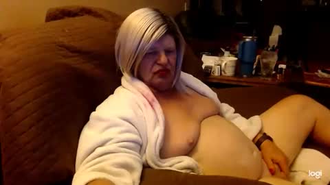 dawndoesall online show from October 29, 3:15 am