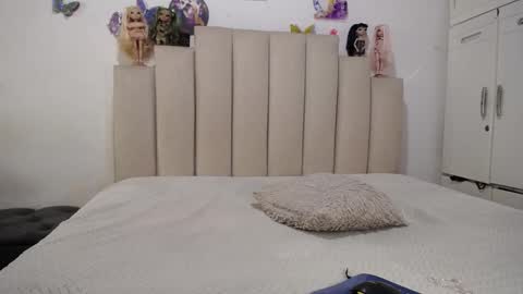instagram  catherin dayana reina online show from September 12, 4:34 pm