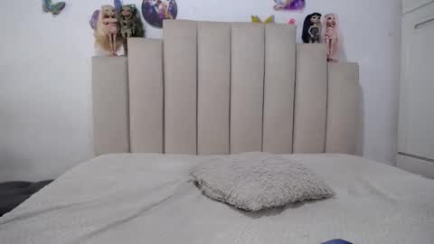 instagram  catherin dayana reina online show from October 7, 3:24 pm