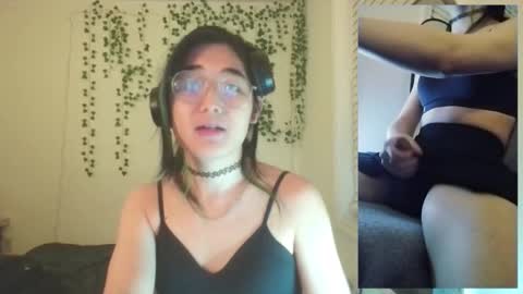 deciduousdoll online show from December 20, 6:08 am