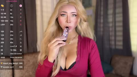 Hello your loving faye 3 online show from April 21, 7:04 am