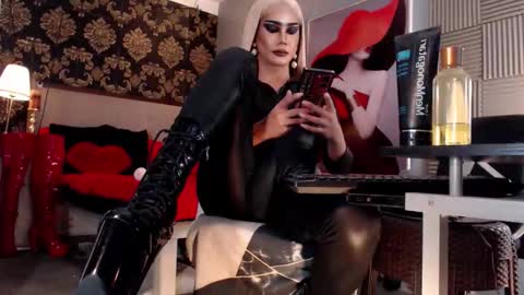 destroyermistressxxx online show from March 7, 1:44 am