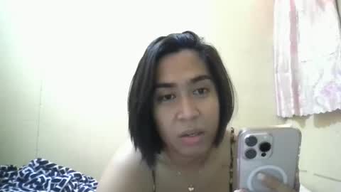 Snapshot of dha117 chatting on October 5, 5:19 am Dhalia lips online show from October 5, 5:19 am