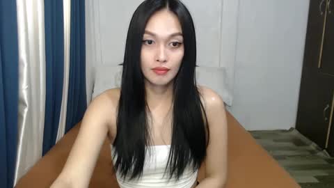 DIVINA online show from February 1, 4:14 am