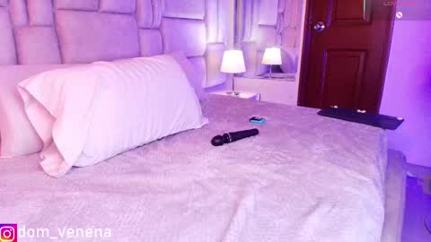 dom_veneno online show from February 9, 11:44 pm