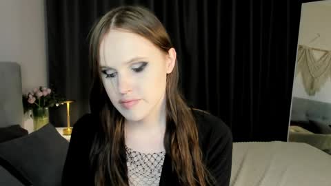 Effie Mur online show from April 15, 8:53 pm