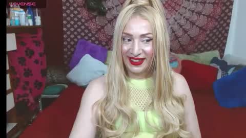 elenaevans2 online show from March 3, 11:11 pm