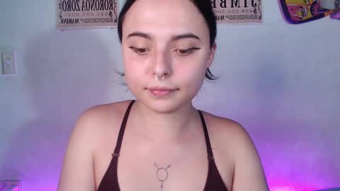 Elizabeth Taylor online show from January 18, 1:34 am