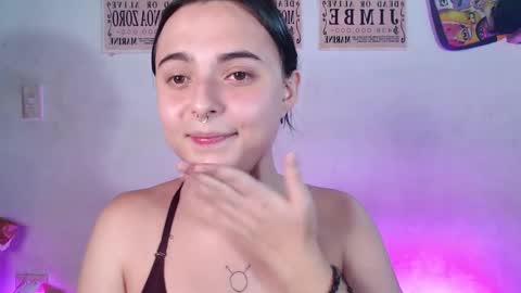 Elizabeth Taylor online show from February 21, 1:22 am