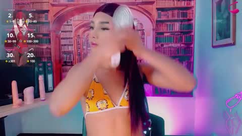 Emeli online show from December 4, 12:20 pm