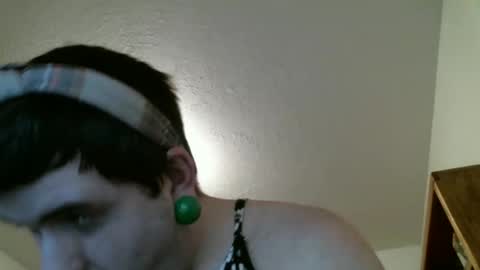 emma_the_boy online show from April 12, 5:00 am